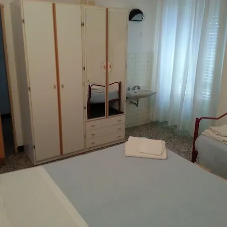 Fiorina - Colazione Fino A Mezzogiorno Bed & Breakfast 3*