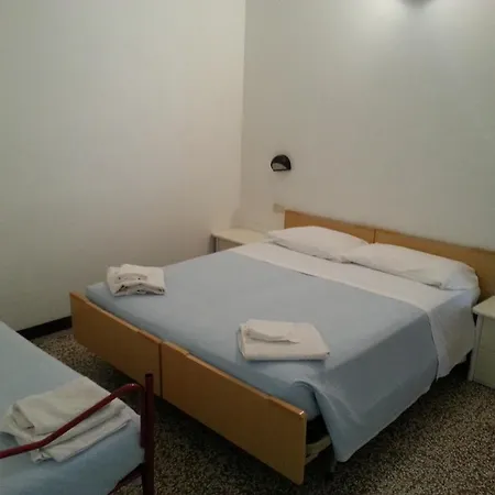 Fiorina - Colazione Fino A Mezzogiorno 3*