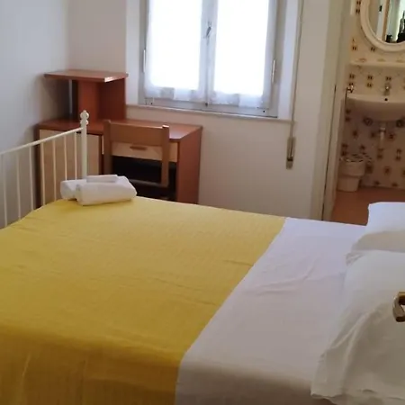 Fiorina - Colazione Fino A Mezzogiorno - Village Gratuito - Aquafan 25e - Oltremare 22e Bed & Breakfast 3*