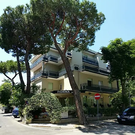 Fiorina Bed&Breakfast - Colazione Fino A Mezzogiorno - Parcheggio Moto Videosorvegliato Gratuito فندق مبيت وإفطار